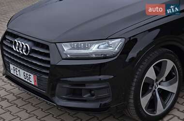 Внедорожник / Кроссовер Audi Q7 2018 в 