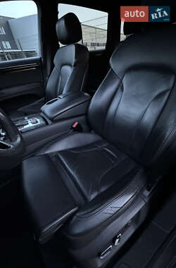 Внедорожник / Кроссовер Audi Q7 2013 в 