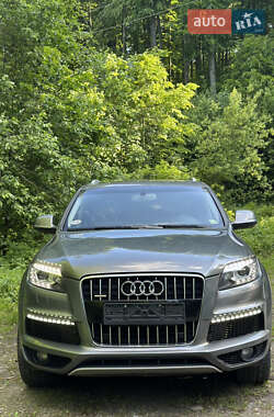 Позашляховик / Кросовер Audi Q7 2012 в 
