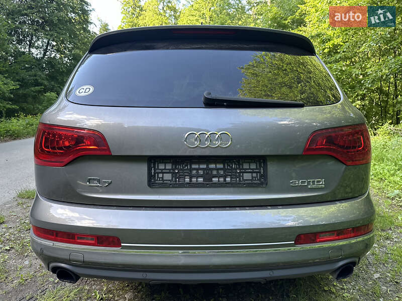 Внедорожник / Кроссовер Audi Q7 2012 в Черновцах