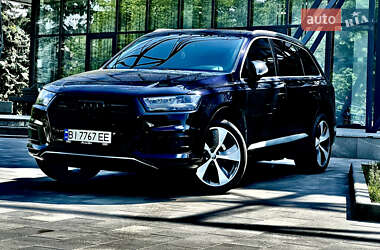 Внедорожник / Кроссовер Audi Q7 2016 в 