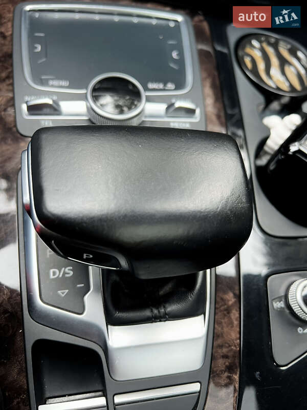 Внедорожник / Кроссовер Audi Q7 2016 в Полтаве