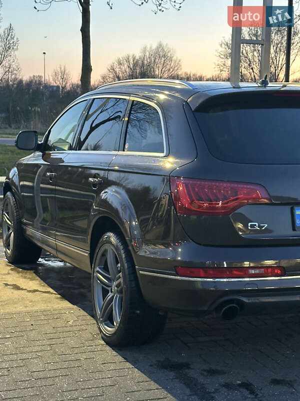 Внедорожник / Кроссовер Audi Q7 2009 в Черновцах