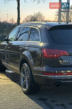 Внедорожник / Кроссовер Audi Q7 2009 в 