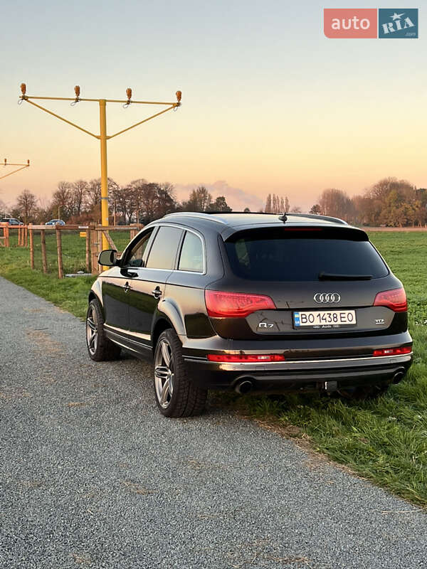 Внедорожник / Кроссовер Audi Q7 2009 в Черновцах