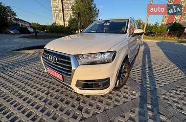 Внедорожник / Кроссовер Audi Q7 2016 в 