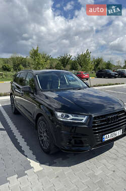 Позашляховик / Кросовер Audi Q7 2016 в 