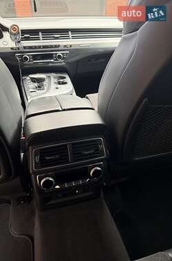 Внедорожник / Кроссовер Audi Q7 2017 в 