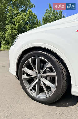 Внедорожник / Кроссовер Audi Q7 2025 в 