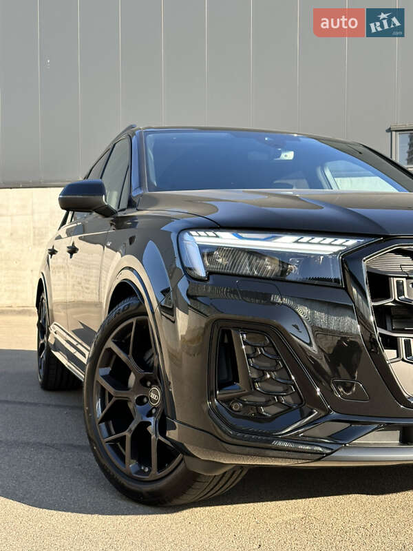 Внедорожник / Кроссовер Audi Q7 2025 в Киеве