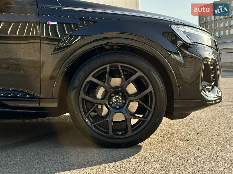 Внедорожник / Кроссовер Audi Q7 2025 в Киеве