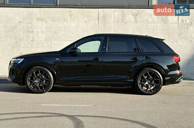 Внедорожник / Кроссовер Audi Q7 2025 в 
