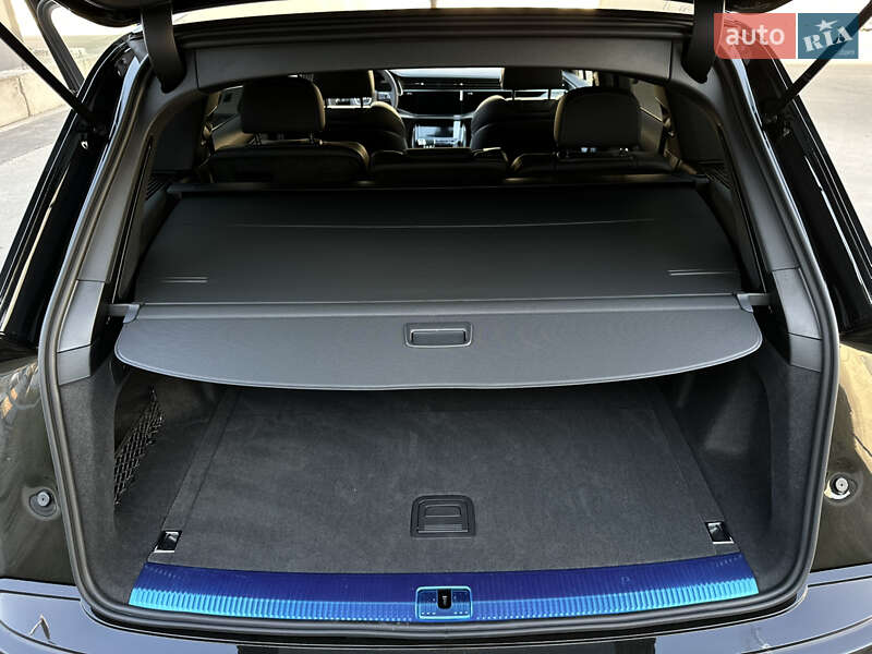 Внедорожник / Кроссовер Audi Q7 2025 в Киеве