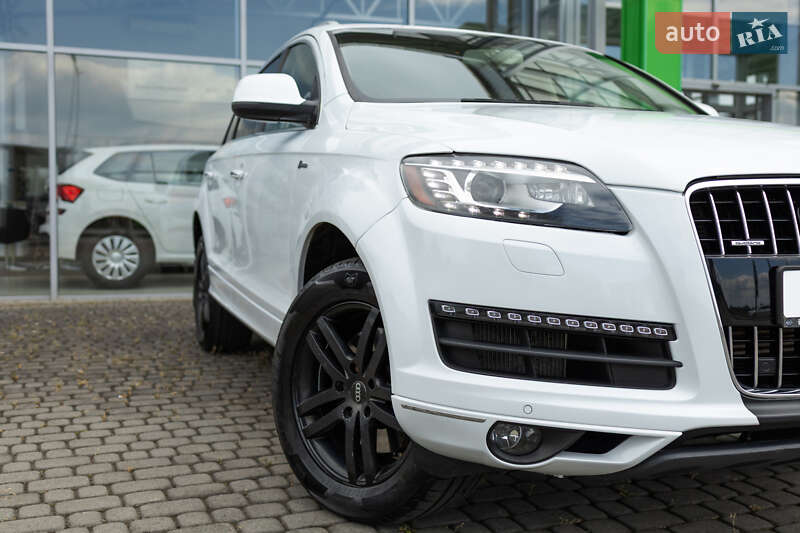 Позашляховик / Кросовер Audi Q7 2015 в Мукачевому