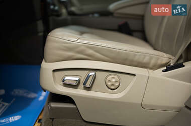 Внедорожник / Кроссовер Audi Q7 2015 в 