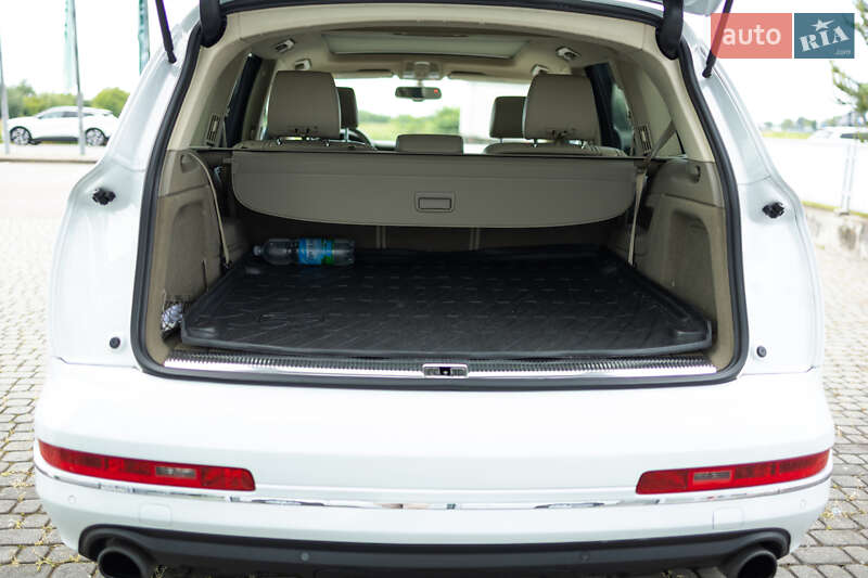 Позашляховик / Кросовер Audi Q7 2015 в Мукачевому