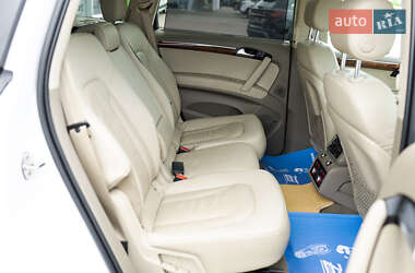 Внедорожник / Кроссовер Audi Q7 2015 в 