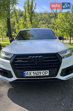 Внедорожник / Кроссовер Audi Q7 2018 в 