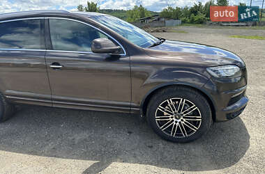 Внедорожник / Кроссовер Audi Q7 2011 в 