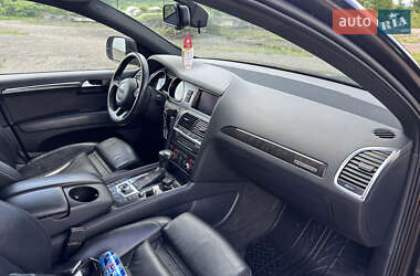 Внедорожник / Кроссовер Audi Q7 2011 в 
