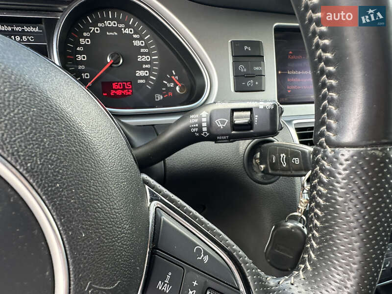 Позашляховик / Кросовер Audi Q7 2011 в Косові