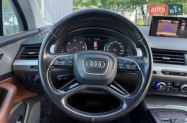Внедорожник / Кроссовер Audi Q7 2015 в 