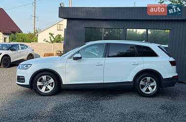Внедорожник / Кроссовер Audi Q7 2015 в 