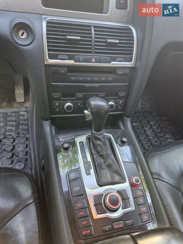 Позашляховик / Кросовер Audi Q7 2007 в Харкові
