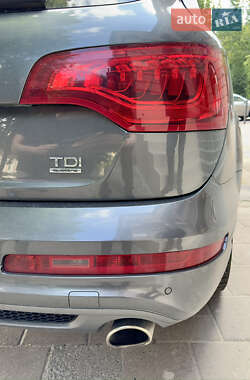 Внедорожник / Кроссовер Audi Q7 2014 в 