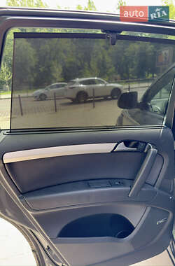 Внедорожник / Кроссовер Audi Q7 2014 в 