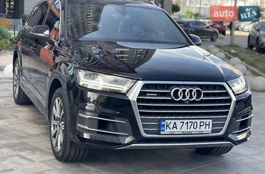 Внедорожник / Кроссовер Audi Q7 2017 в 