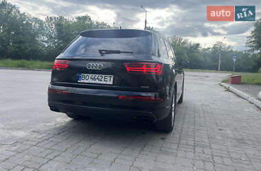 Позашляховик / Кросовер Audi Q7 2017 в 
