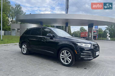 Позашляховик / Кросовер Audi Q7 2017 в 