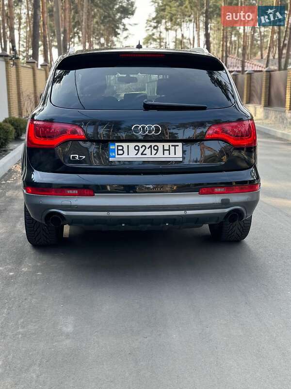Позашляховик / Кросовер Audi Q7 2011 в Полтаві