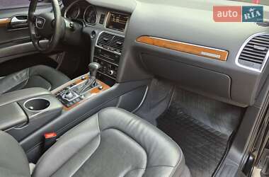 Внедорожник / Кроссовер Audi Q7 2014 в 
