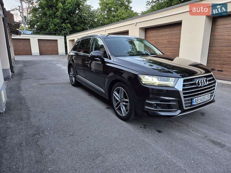 Позашляховик / Кросовер Audi Q7 2017 в Вінниці