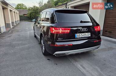Позашляховик / Кросовер Audi Q7 2017 в 