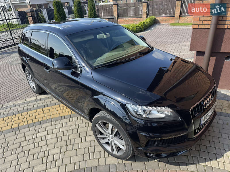Позашляховик / Кросовер Audi Q7 2013 в Луцьку
