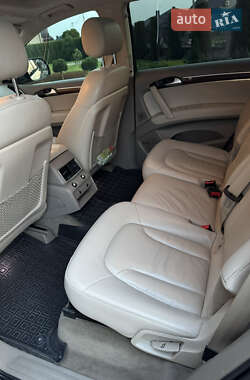 Внедорожник / Кроссовер Audi Q7 2013 в 