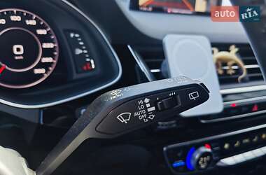 Внедорожник / Кроссовер Audi Q7 2017 в 