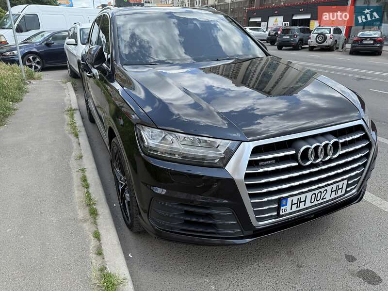 Внедорожник / Кроссовер Audi Q7 2017 в Одессе