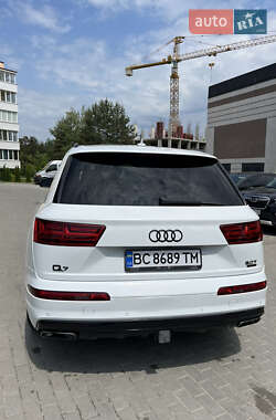 Внедорожник / Кроссовер Audi Q7 2017 в 