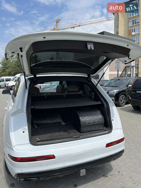 Внедорожник / Кроссовер Audi Q7 2017 в Львове