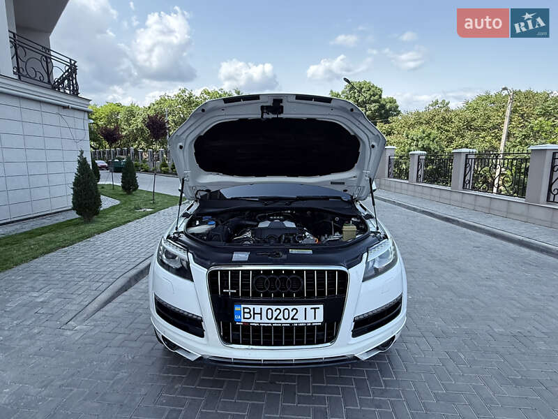 Внедорожник / Кроссовер Audi Q7 2014 в Одессе