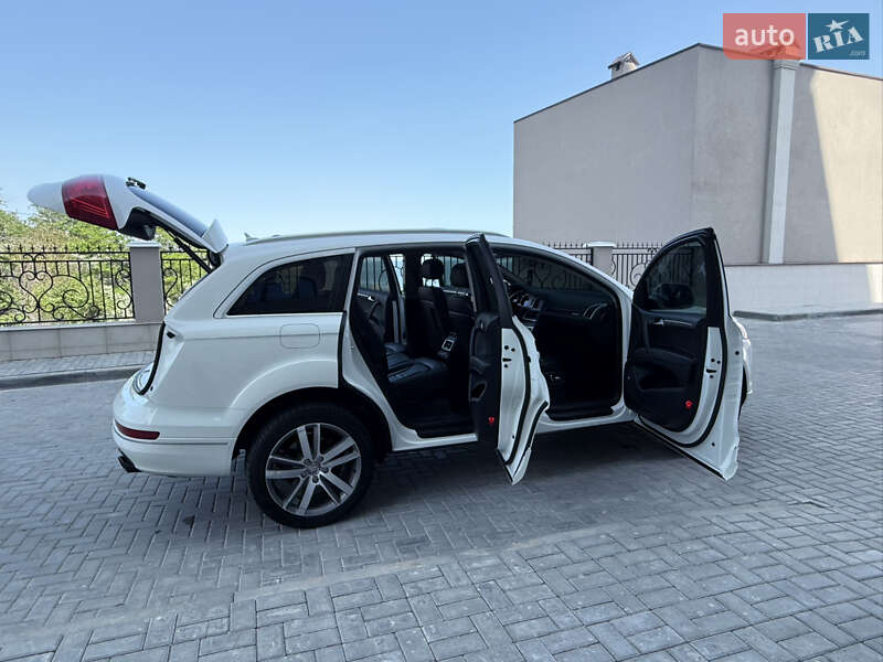 Внедорожник / Кроссовер Audi Q7 2014 в Одессе