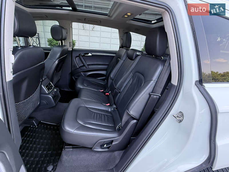 Внедорожник / Кроссовер Audi Q7 2014 в Одессе