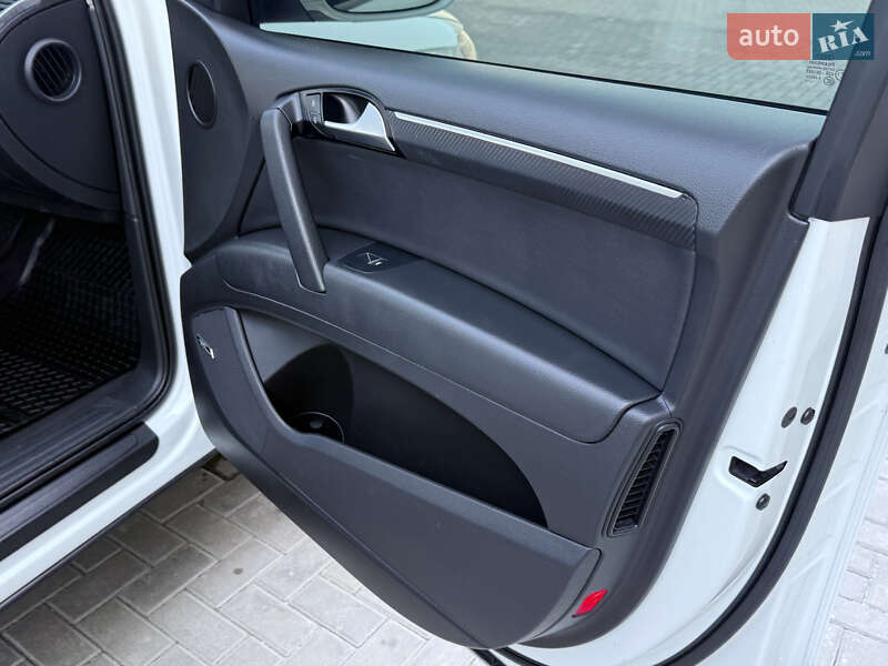 Внедорожник / Кроссовер Audi Q7 2014 в Одессе