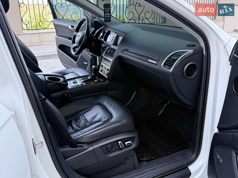 Внедорожник / Кроссовер Audi Q7 2014 в Одессе