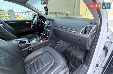 Позашляховик / Кросовер Audi Q7 2014 в 