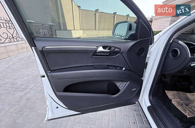 Позашляховик / Кросовер Audi Q7 2014 в 